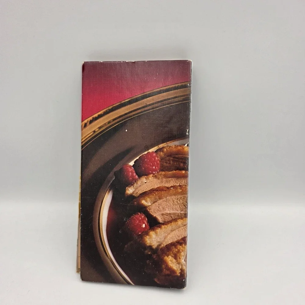 Benson & Hedges Recipes From America's Favorite Resorts Hardcover Book (1985)